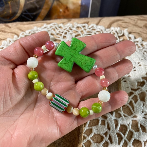 Hand crafted stretch beads bracelet. - Picture 7 of 15